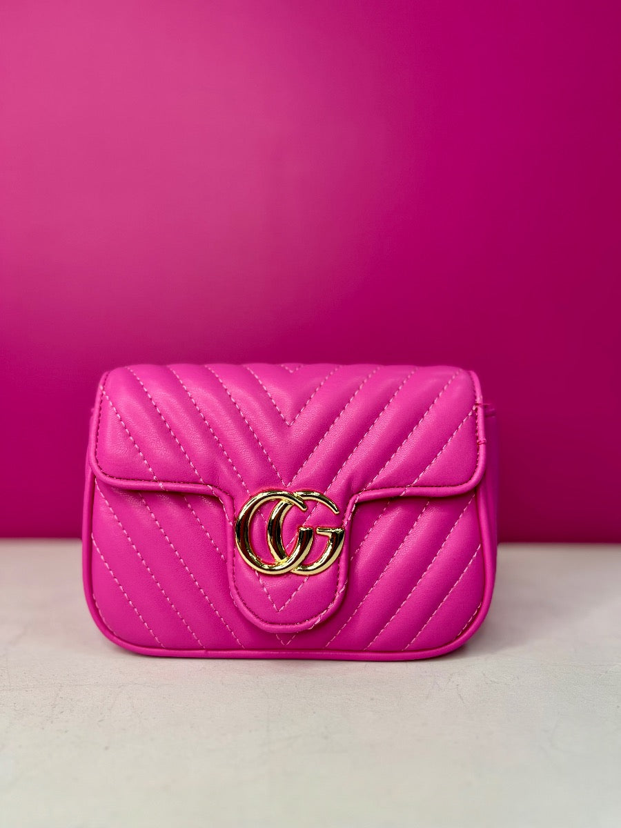 Chevron Quilted Cg Buckle Crossbody Bag