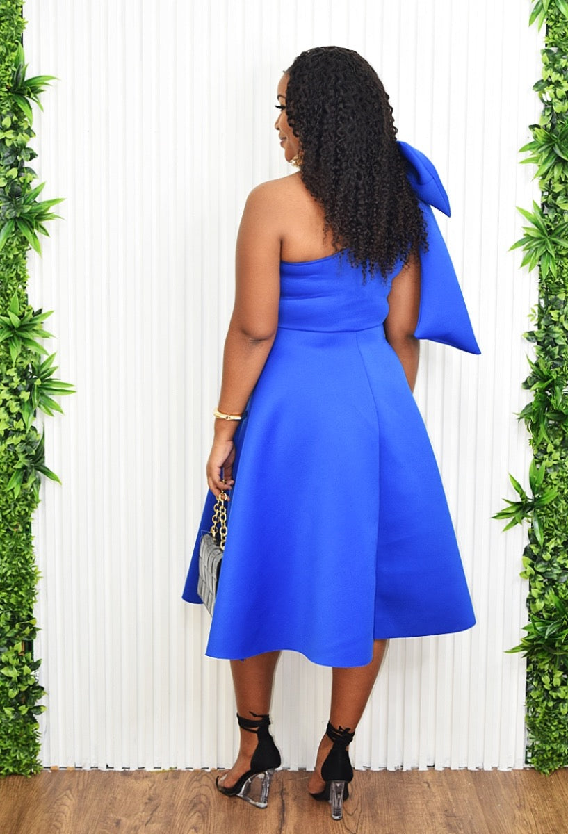TIMELESS ERA FLARED ONE SHOULDER MIDI DRESS