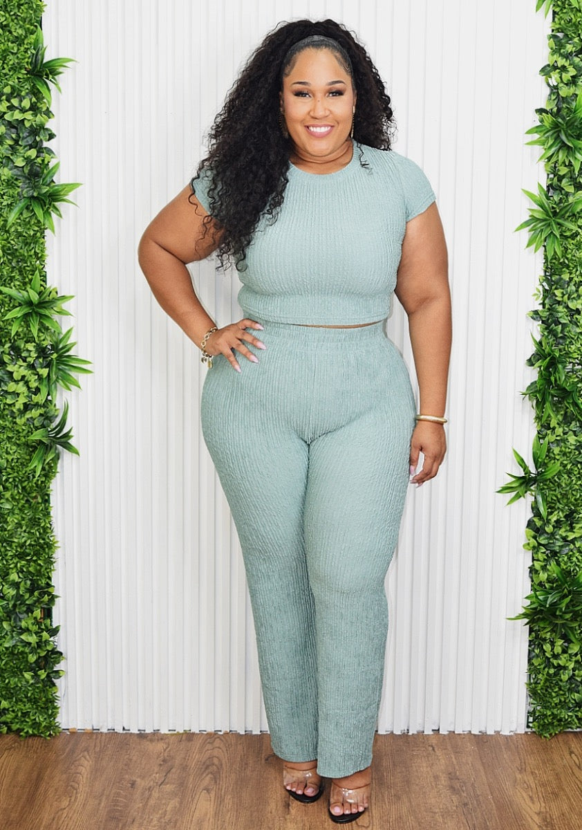 WEEKEND READY RIBBED PANTS SET PLUS