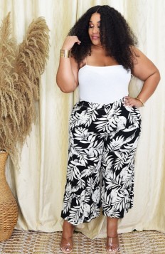 TROPICAL BREEZE CAPRI PANTS PLUS