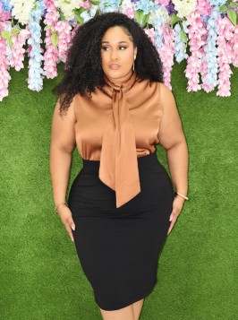 PRETTY EASY SATIN TOP PLUS GRAND BAZAAR