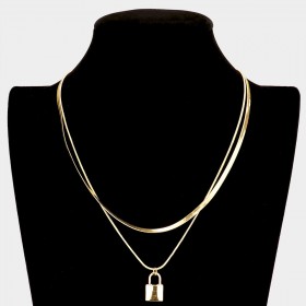 METAL LOCK PENDANT DOUBLE LAYERED NECKLACE